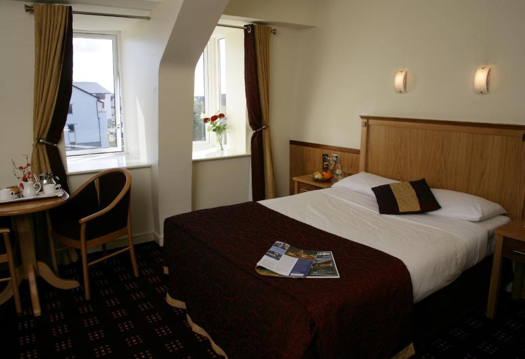 Bush Hotel County Leitrim Exterior photo